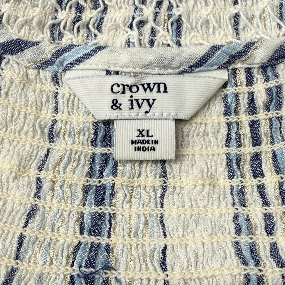 Crown & Ivy Women's Long Raglan Sleeve Smocked Neck Top - Picture 3 of 8